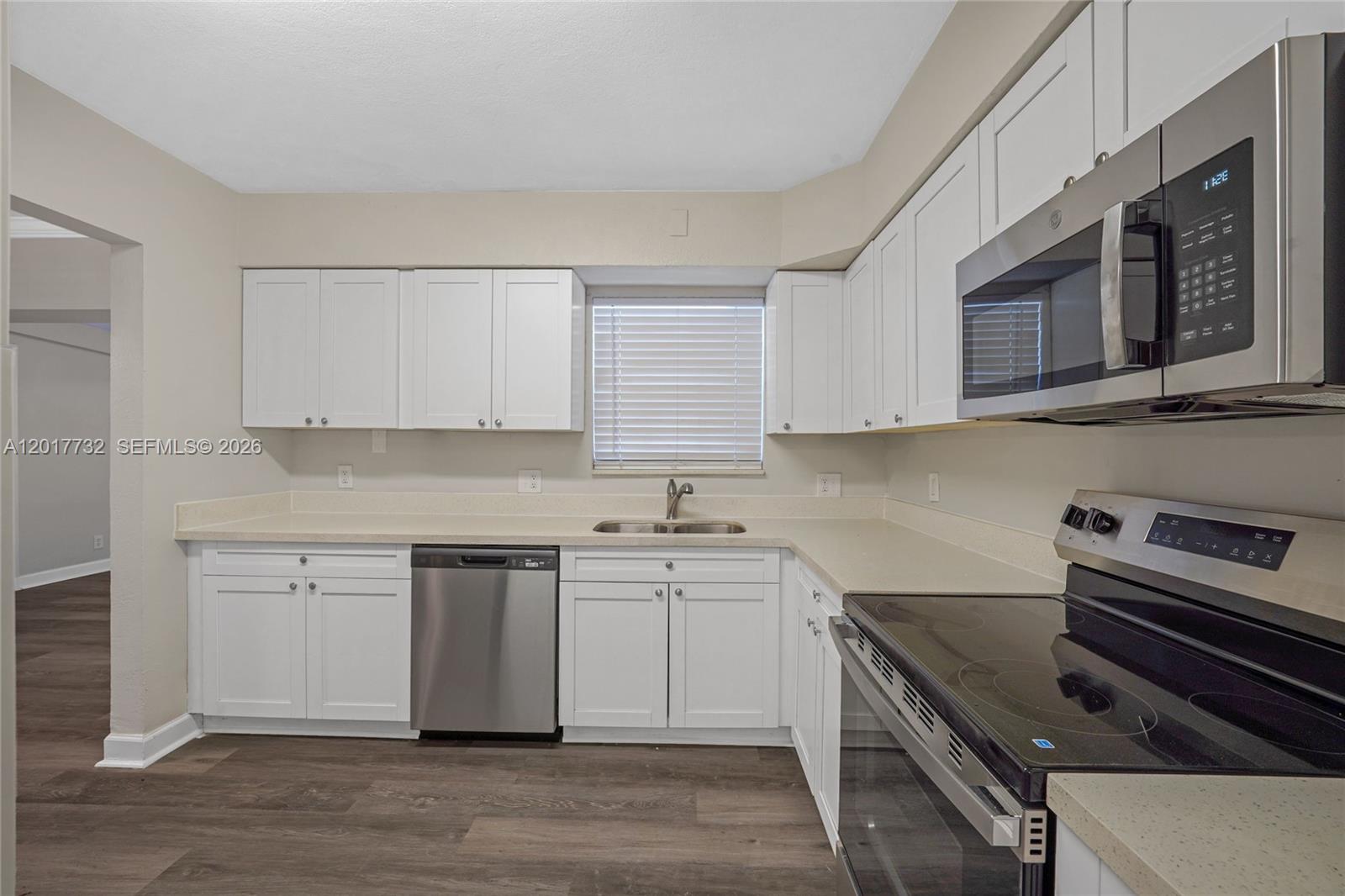 2844 Funston St Property Photo 7