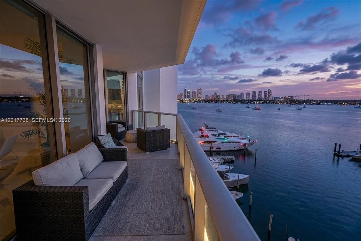17301 Biscayne Blvd 605 Property Photo 1