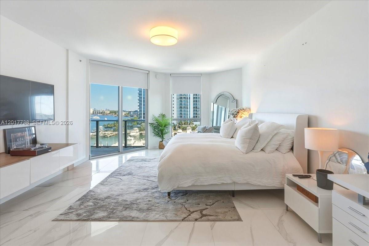 17301 Biscayne Blvd 605 Property Photo 10