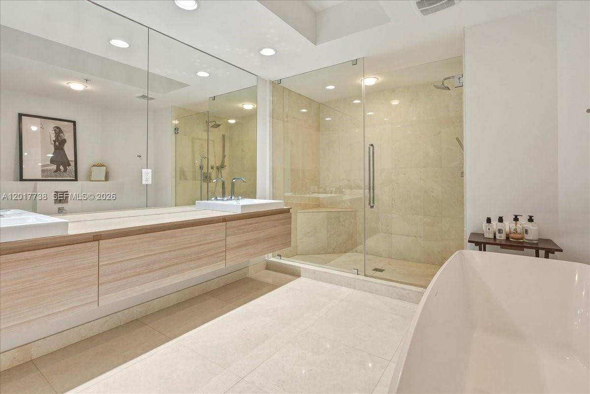 17301 Biscayne Blvd 605 Property Photo 12
