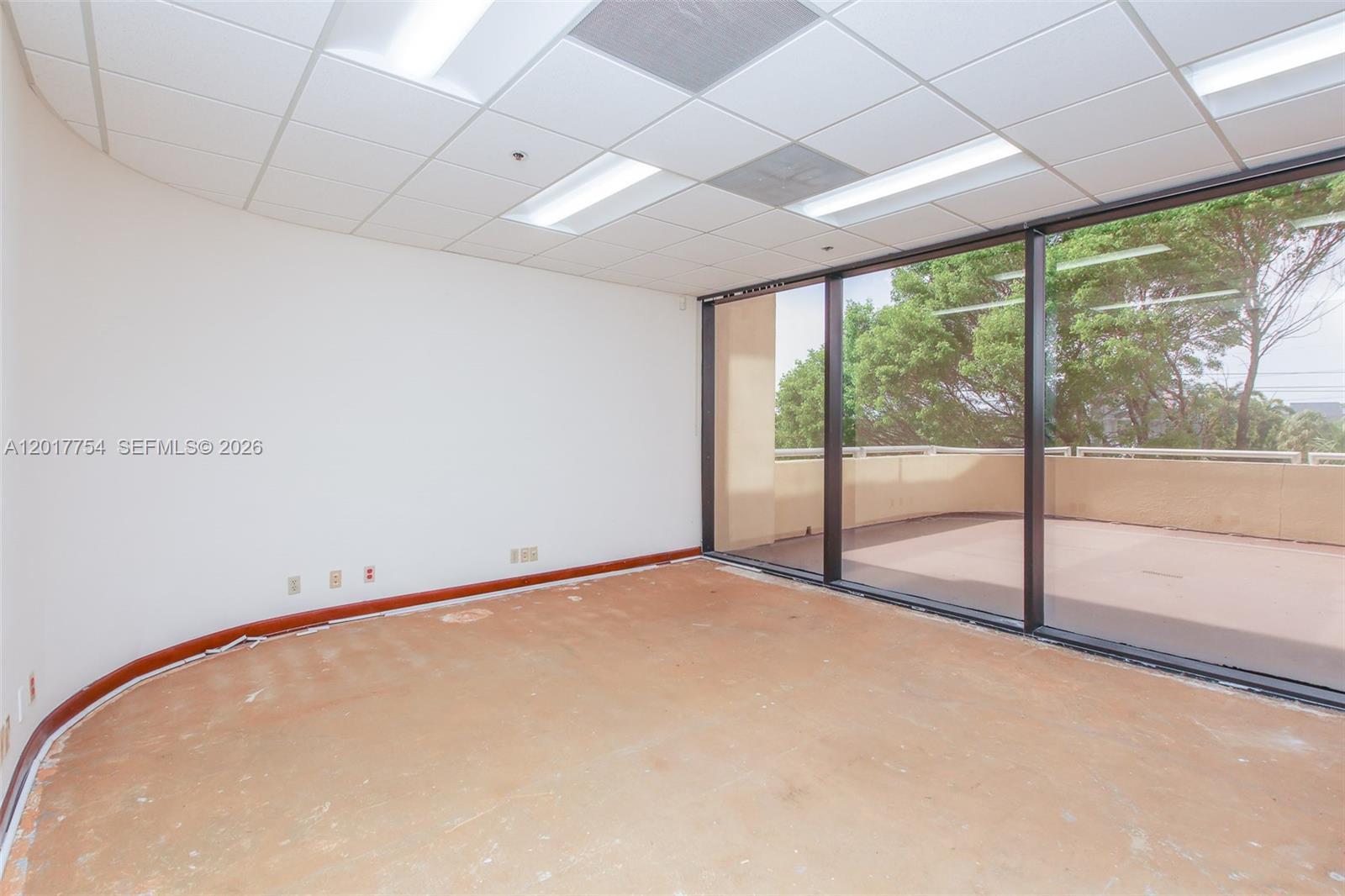 1900 Glades Rd 245 Property Photo 10