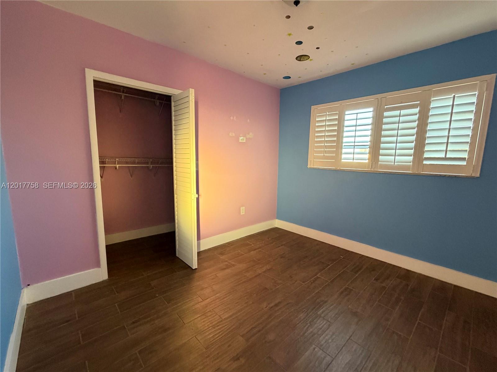 421 Swallow Dr 12 Property Photo 10
