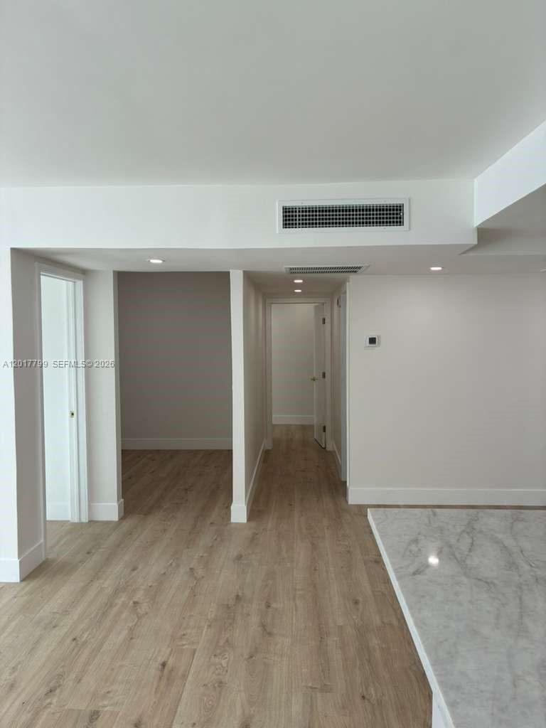 19390 Collins Ave 520 Property Photo 7