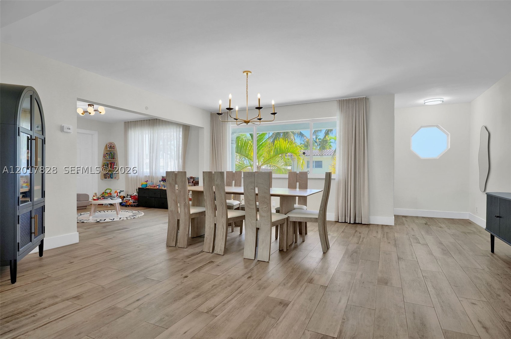 1301 Hollywood Blvd Property Photo 1