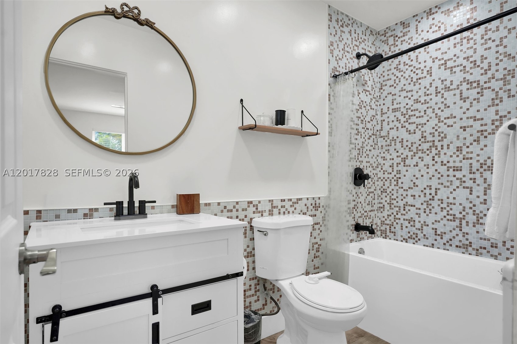 1301 Hollywood Blvd Property Photo 6