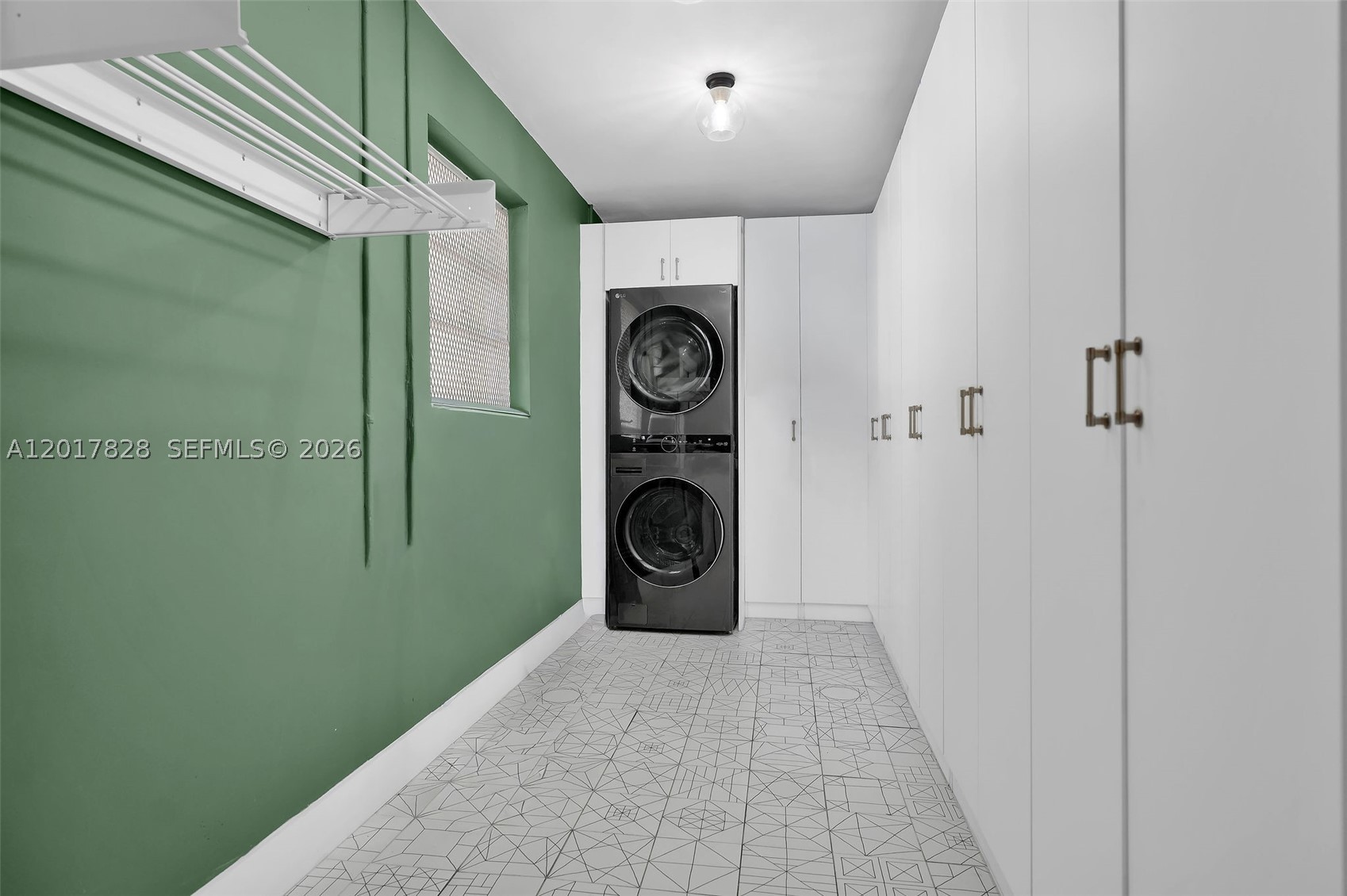 1301 Hollywood Blvd Property Photo 11