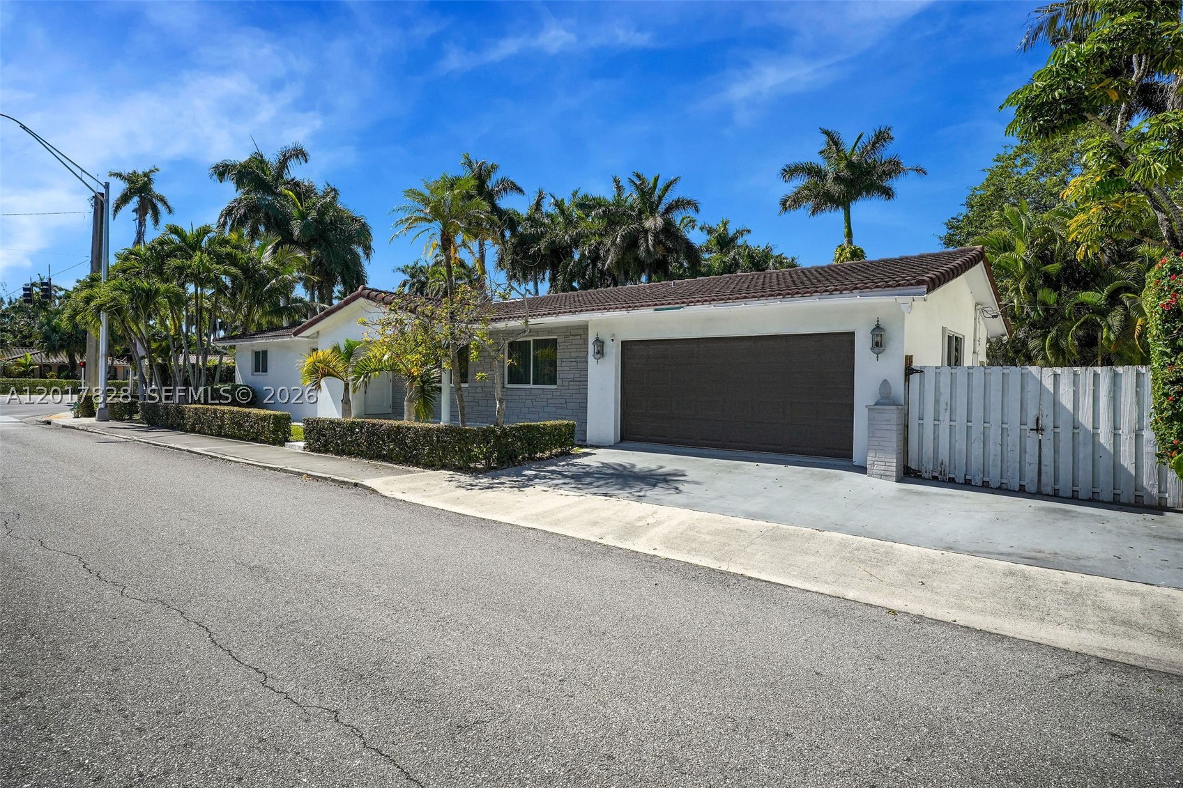 1301 Hollywood Blvd Property Photo 17