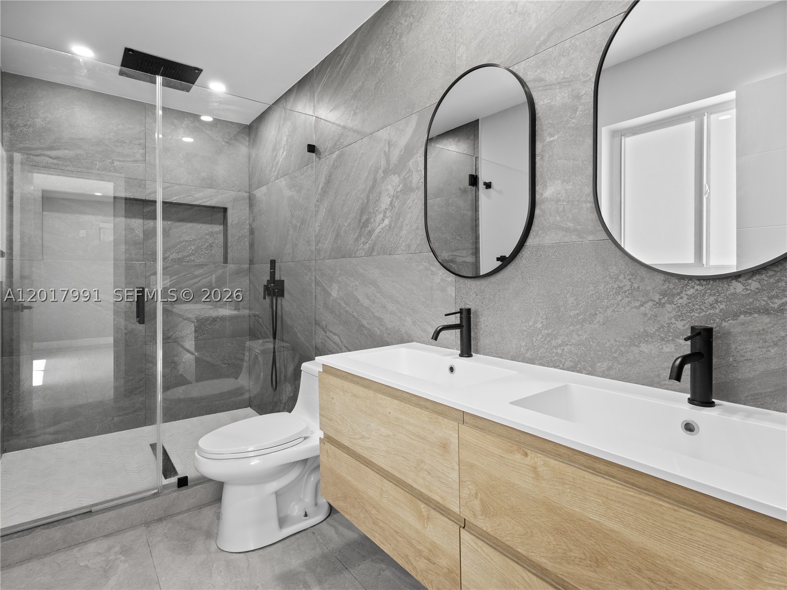 421 S 56th Ter Property Photo 14