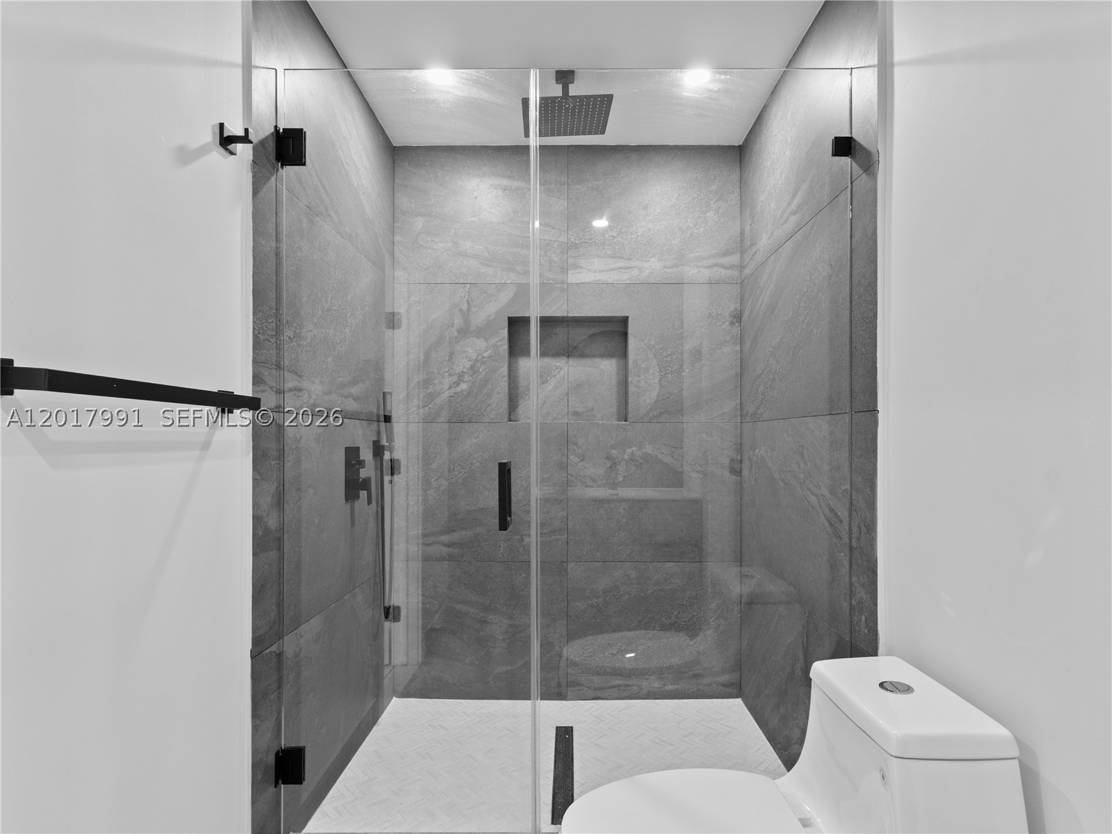 421 S 56th Ter Property Photo 18