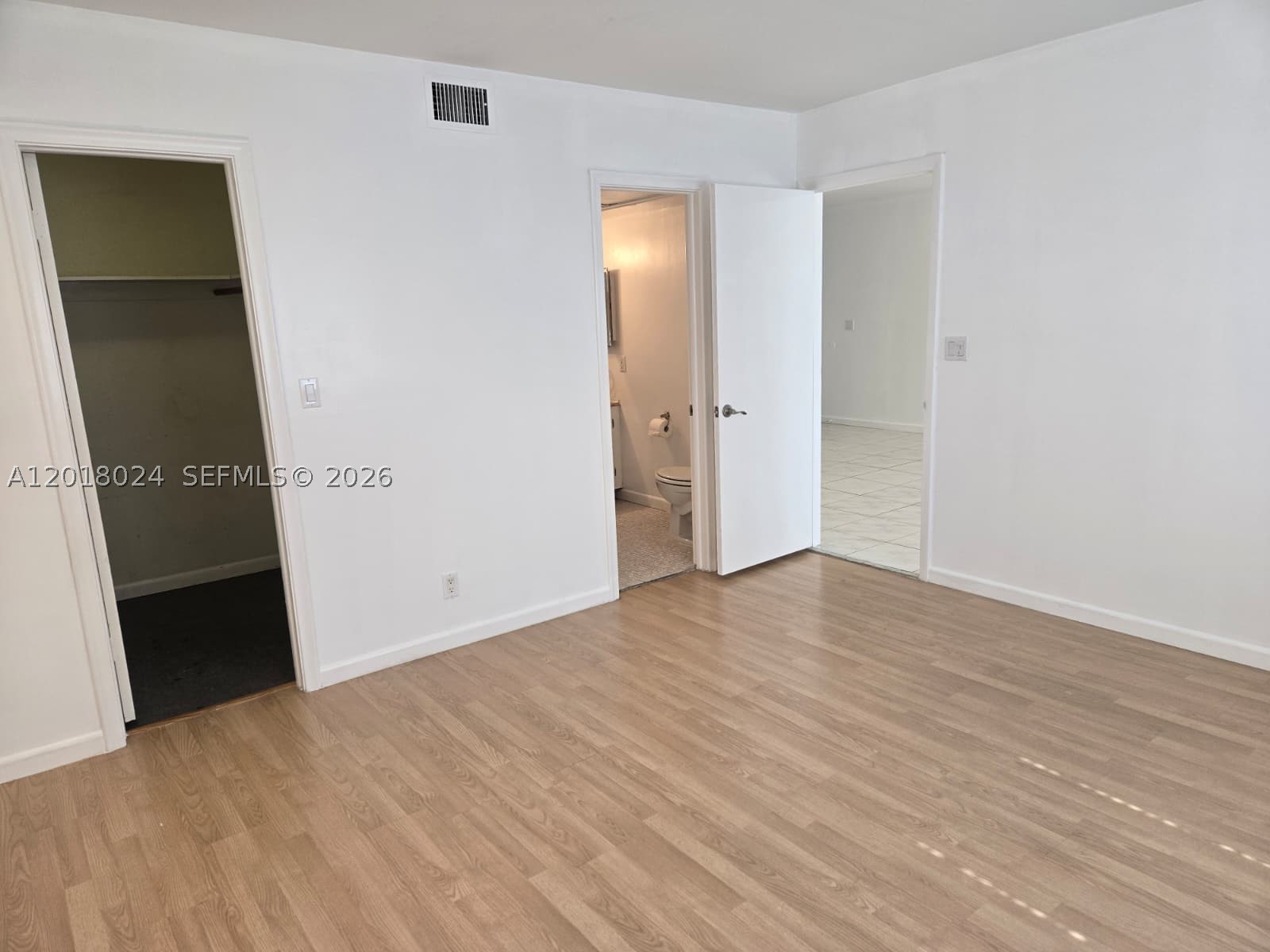 1950 N Andrews Ave 208d Property Photo 9