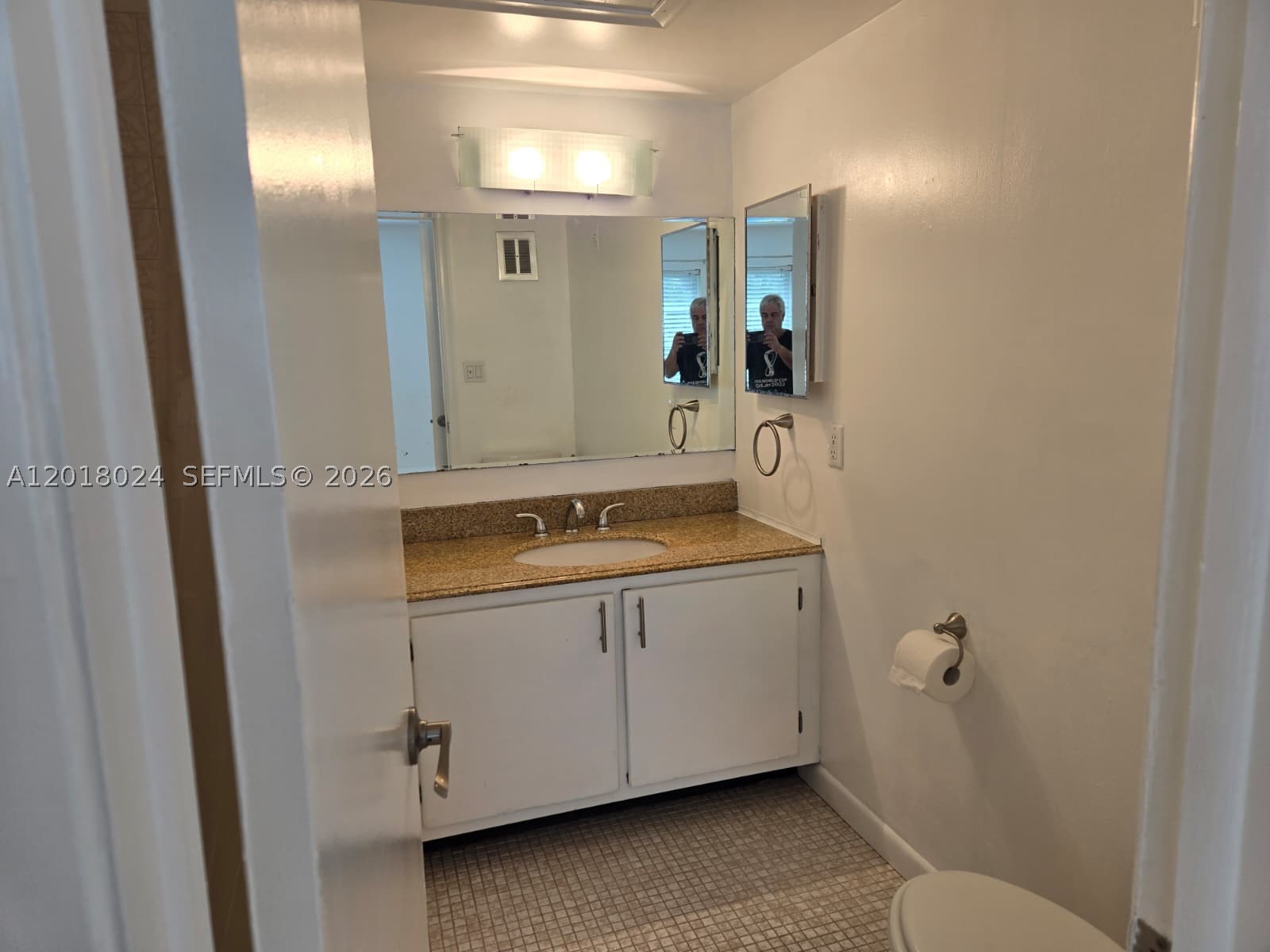 1950 N Andrews Ave 208d Property Photo 11