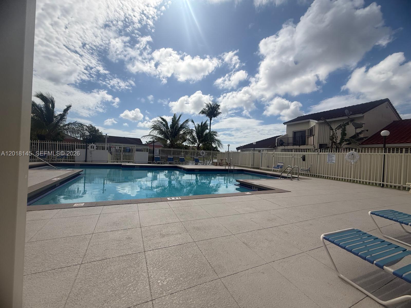 1004 San Remo Cir Property Photo 5