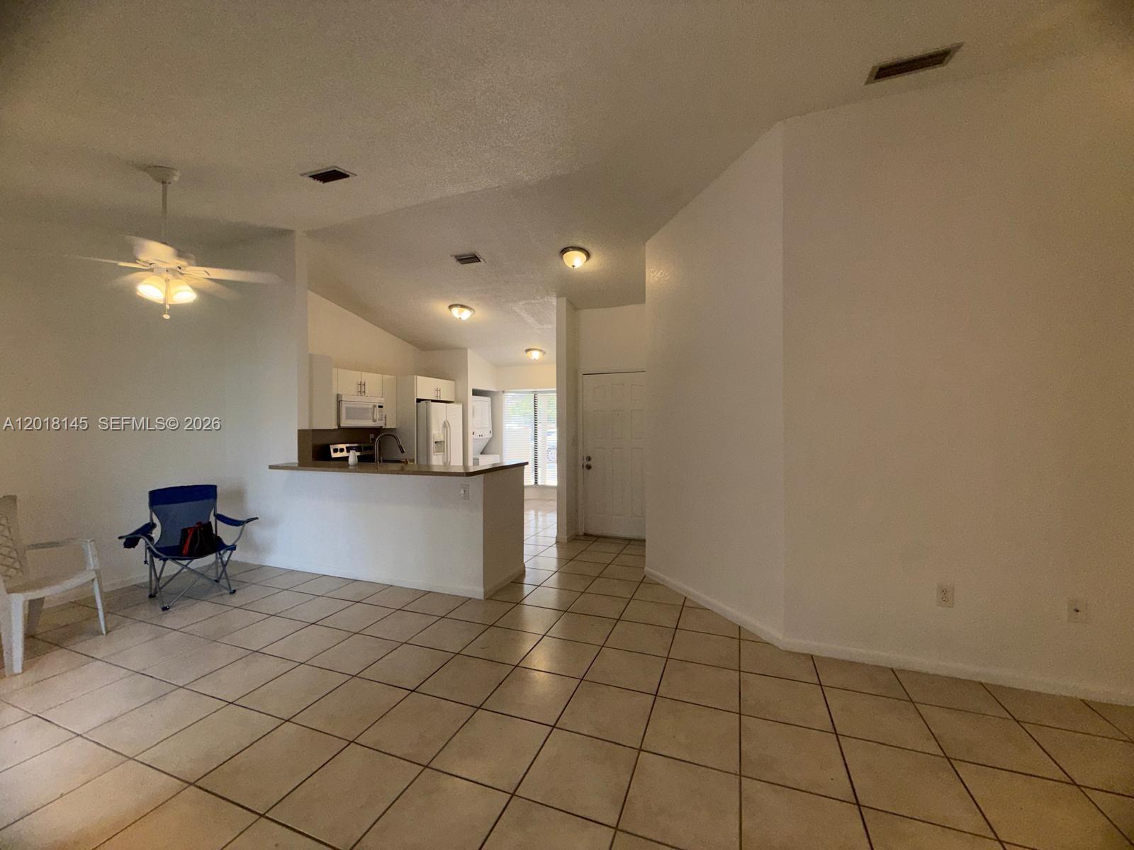 1004 San Remo Cir Property Photo 10