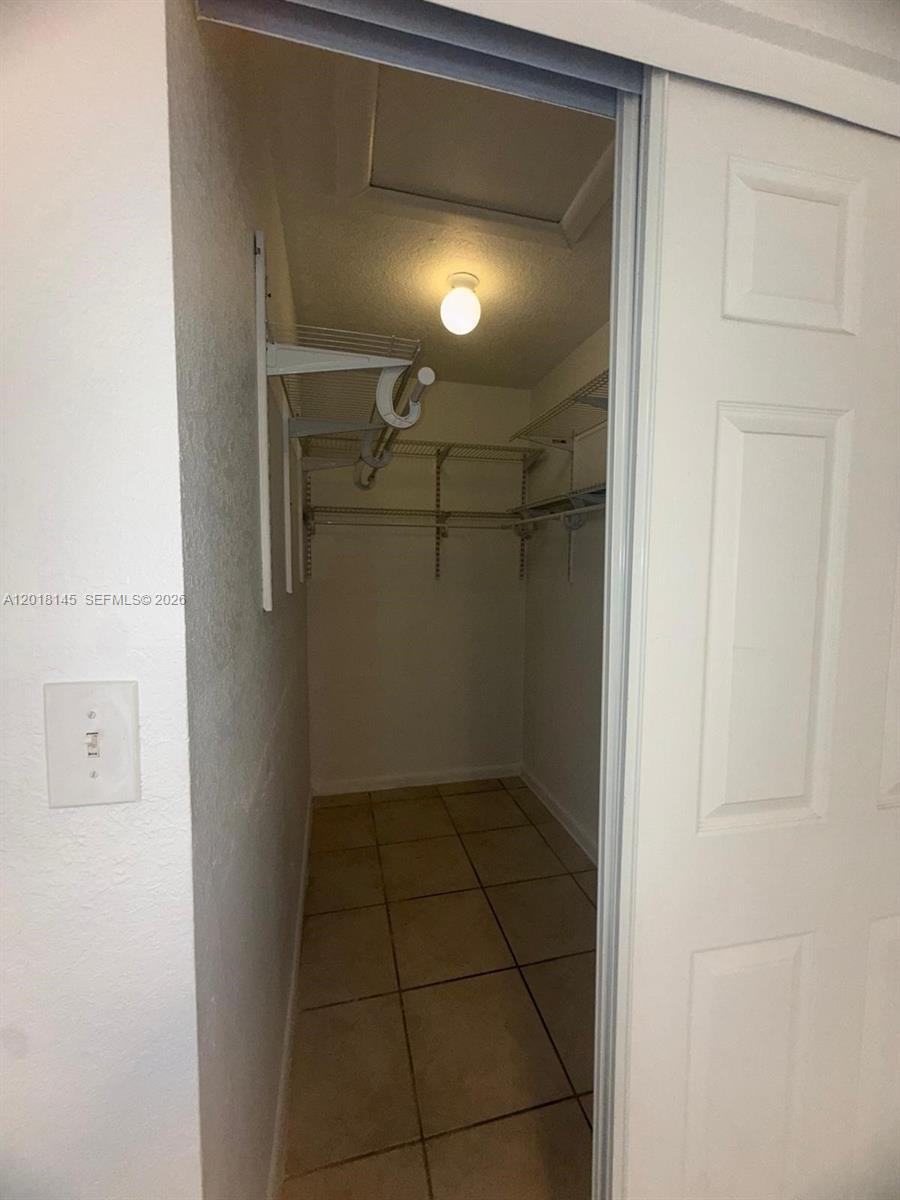 1004 San Remo Cir Property Photo 14