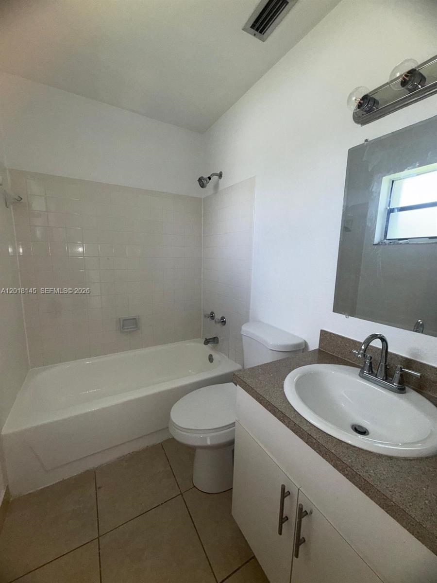 1004 San Remo Cir Property Photo 18
