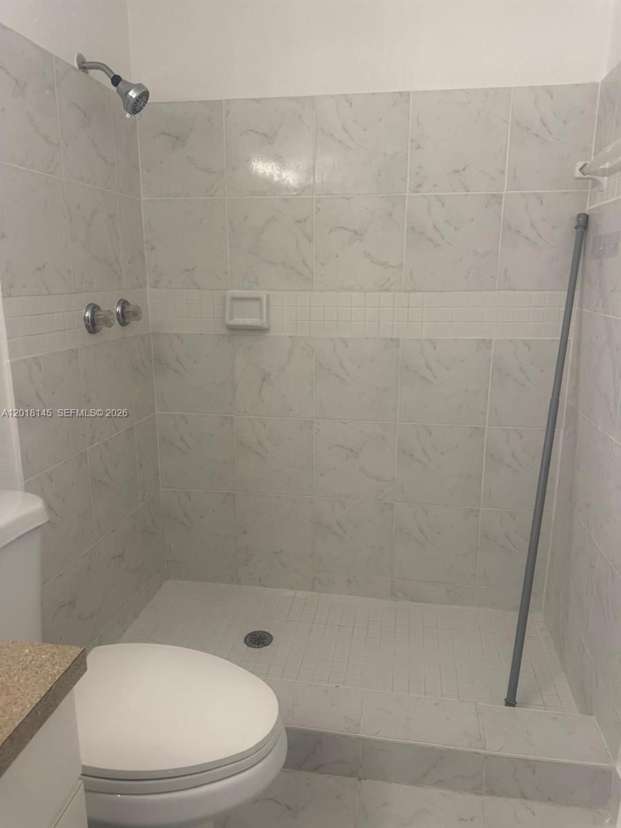 1004 San Remo Cir Property Photo 19