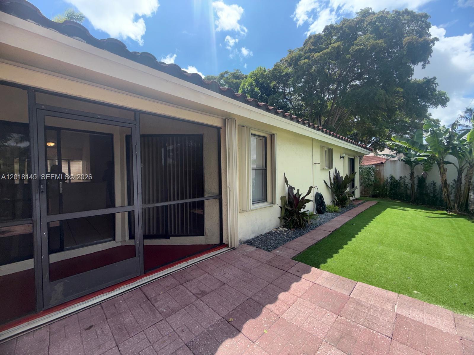 1004 San Remo Cir Property Photo 22