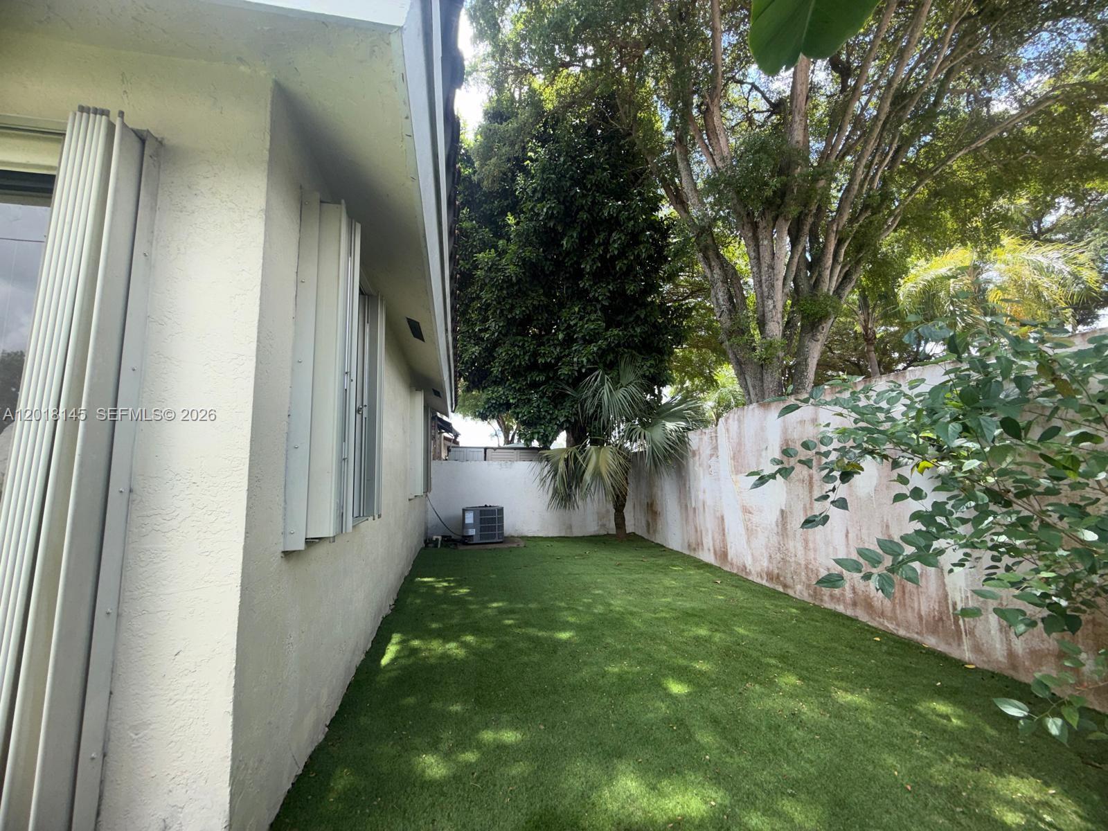 1004 San Remo Cir Property Photo 24