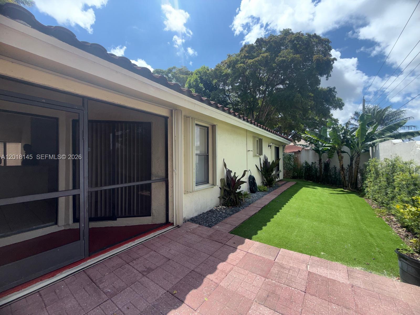 1004 San Remo Cir Property Photo 25