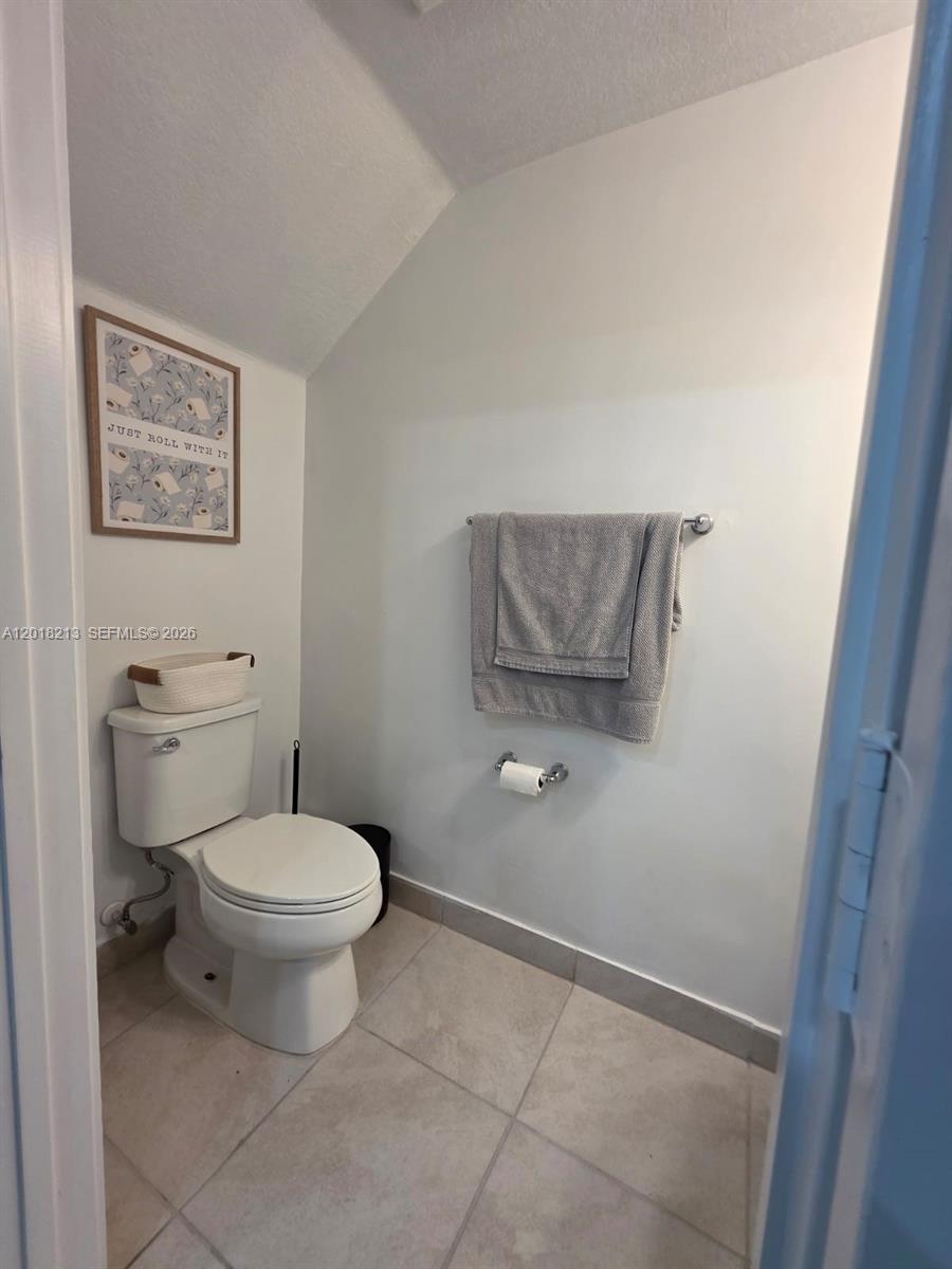 10906 Sw 232nd Ter Property Photo 6