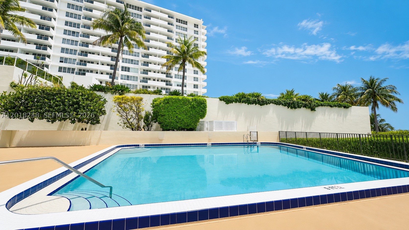 1621 Collins Ave 310 Property Photo 11