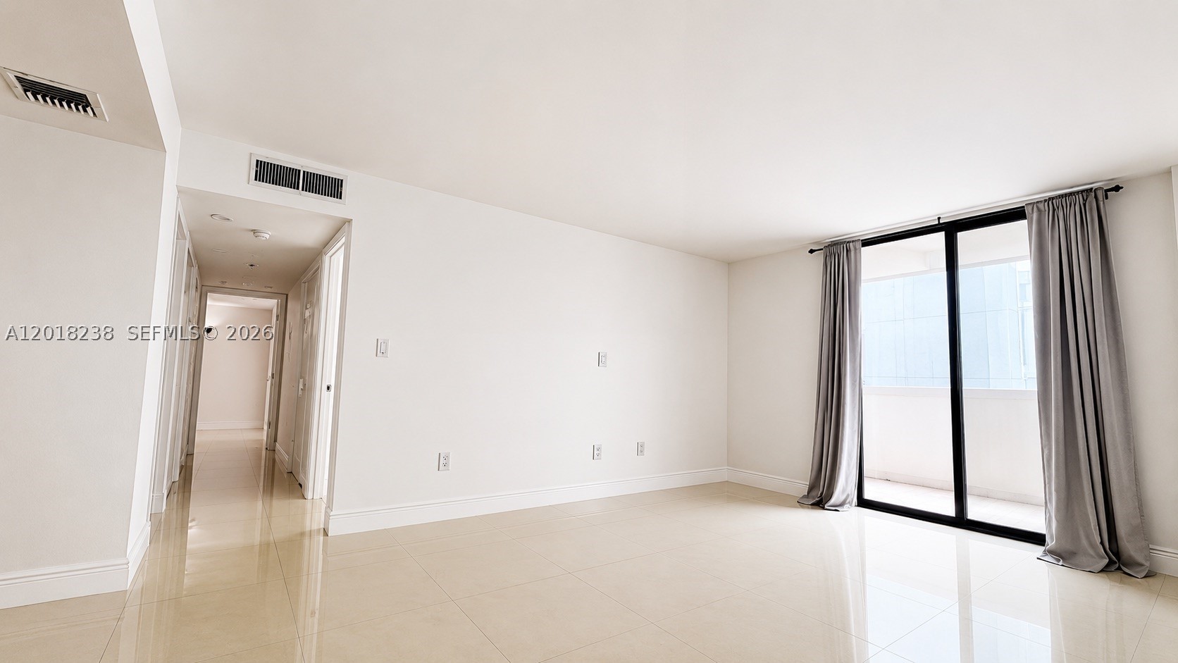 1621 Collins Ave 310 Property Photo 13