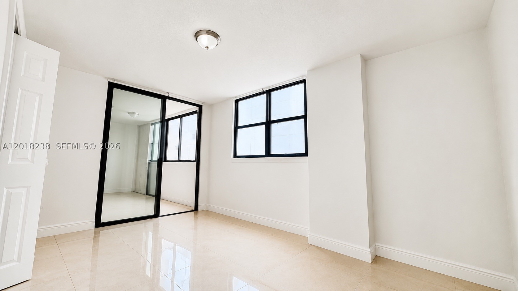 1621 Collins Ave 310 Property Photo 14