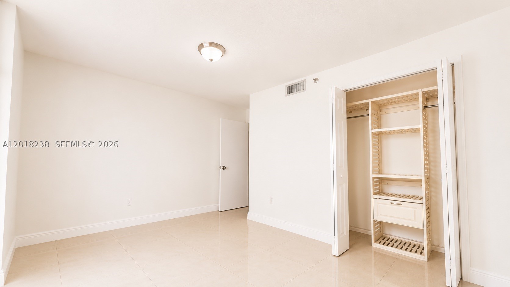 1621 Collins Ave 310 Property Photo 16