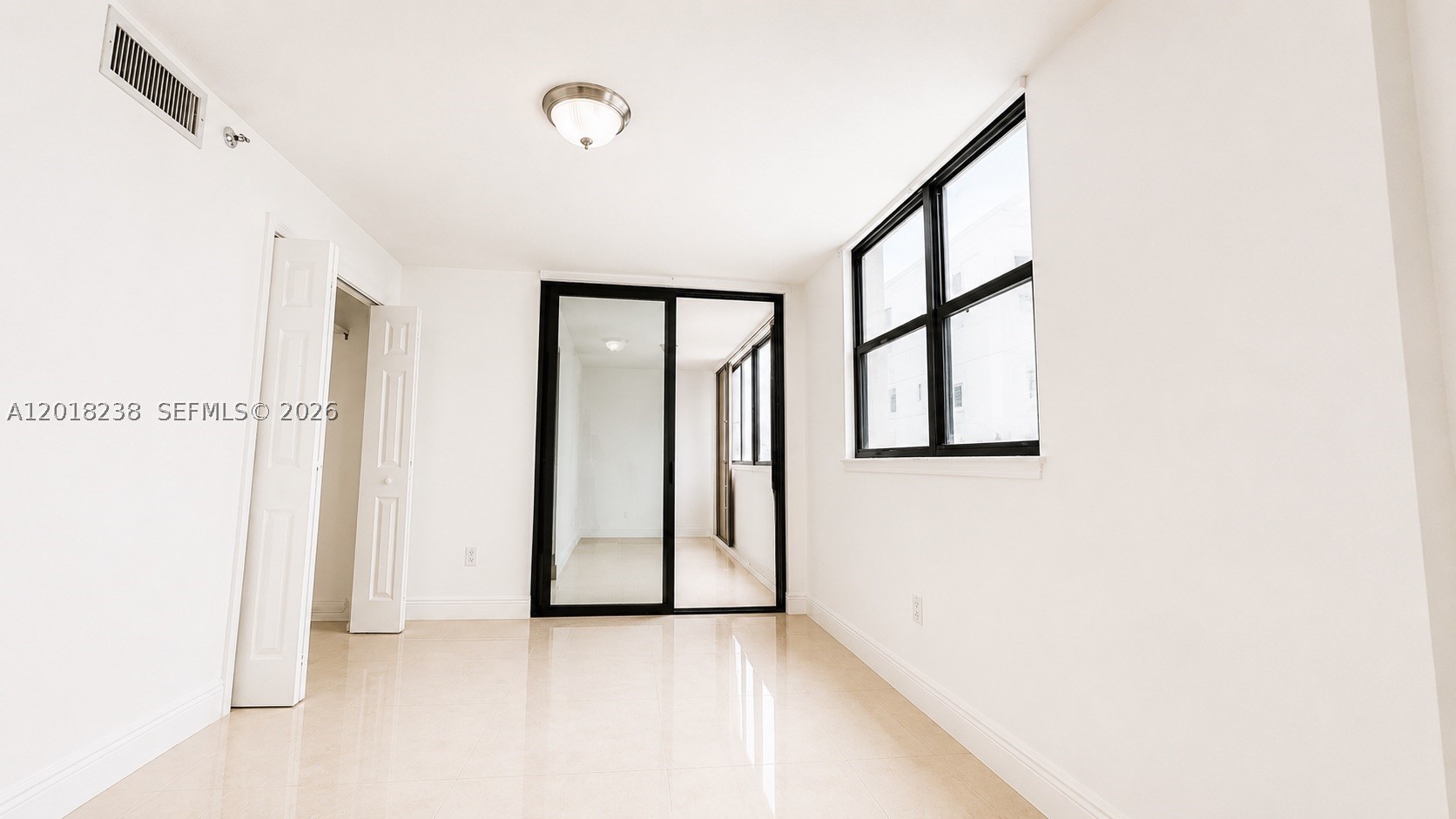 1621 Collins Ave 310 Property Photo 17