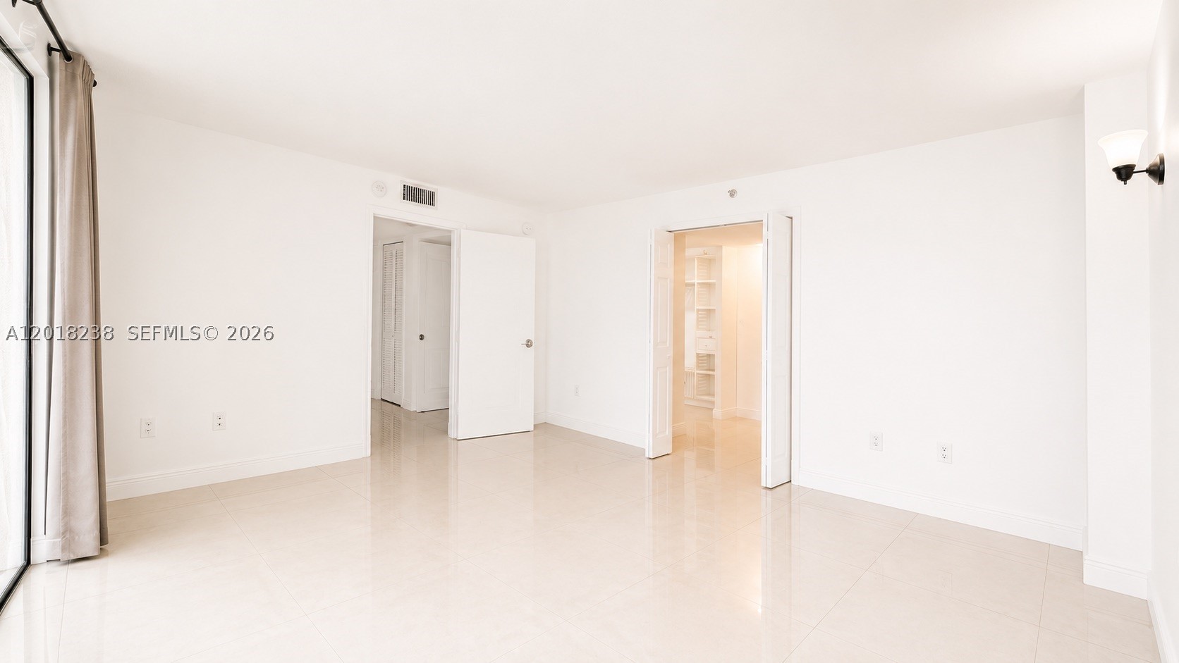 1621 Collins Ave 310 Property Photo 21