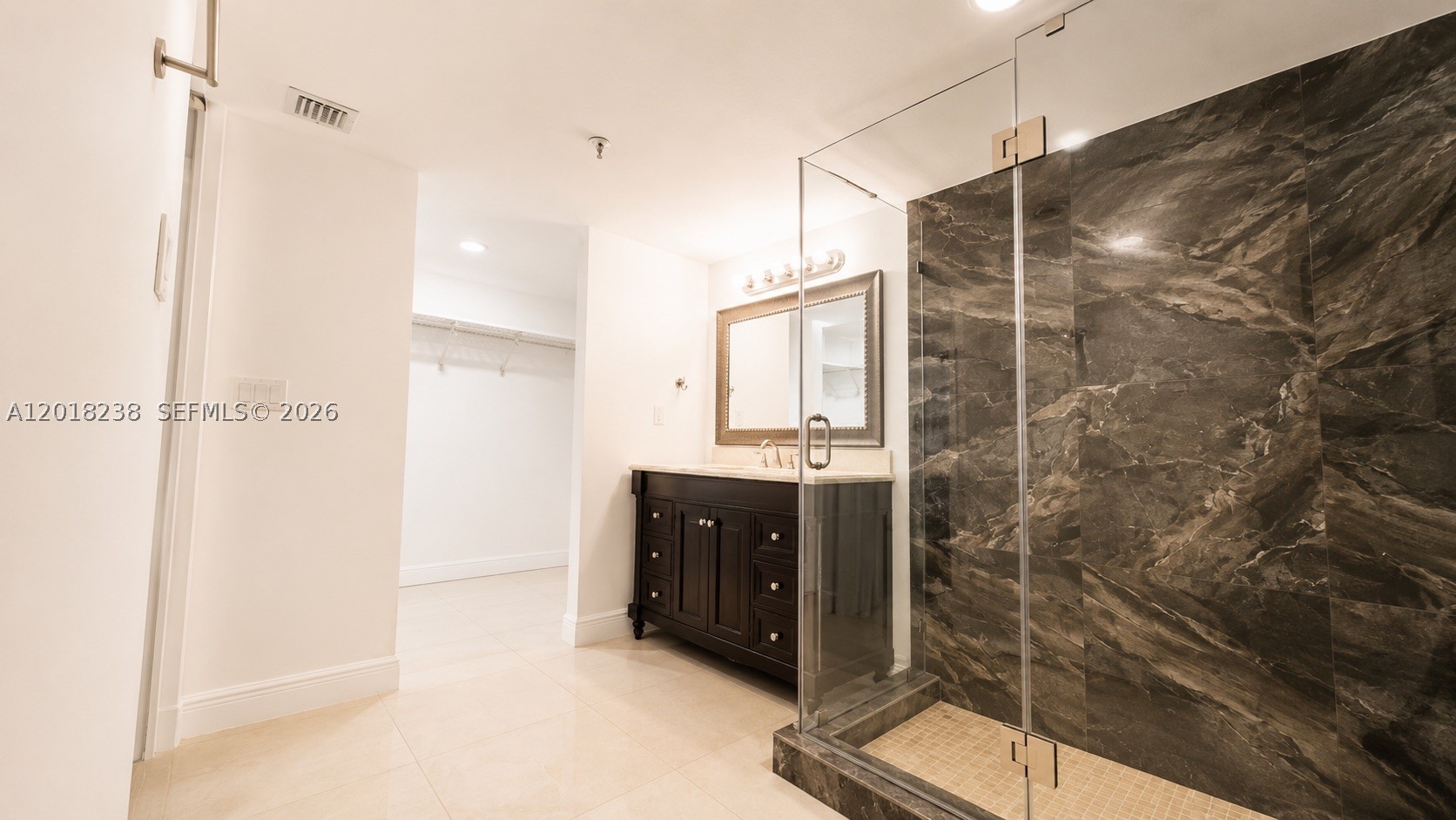 1621 Collins Ave 310 Property Photo 23