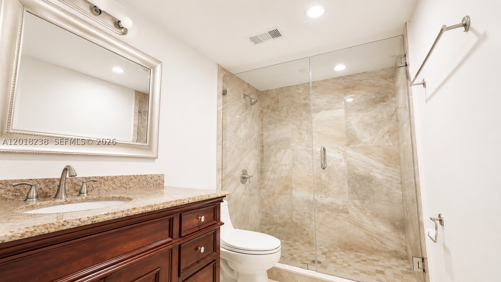 1621 Collins Ave 310 Property Photo 25