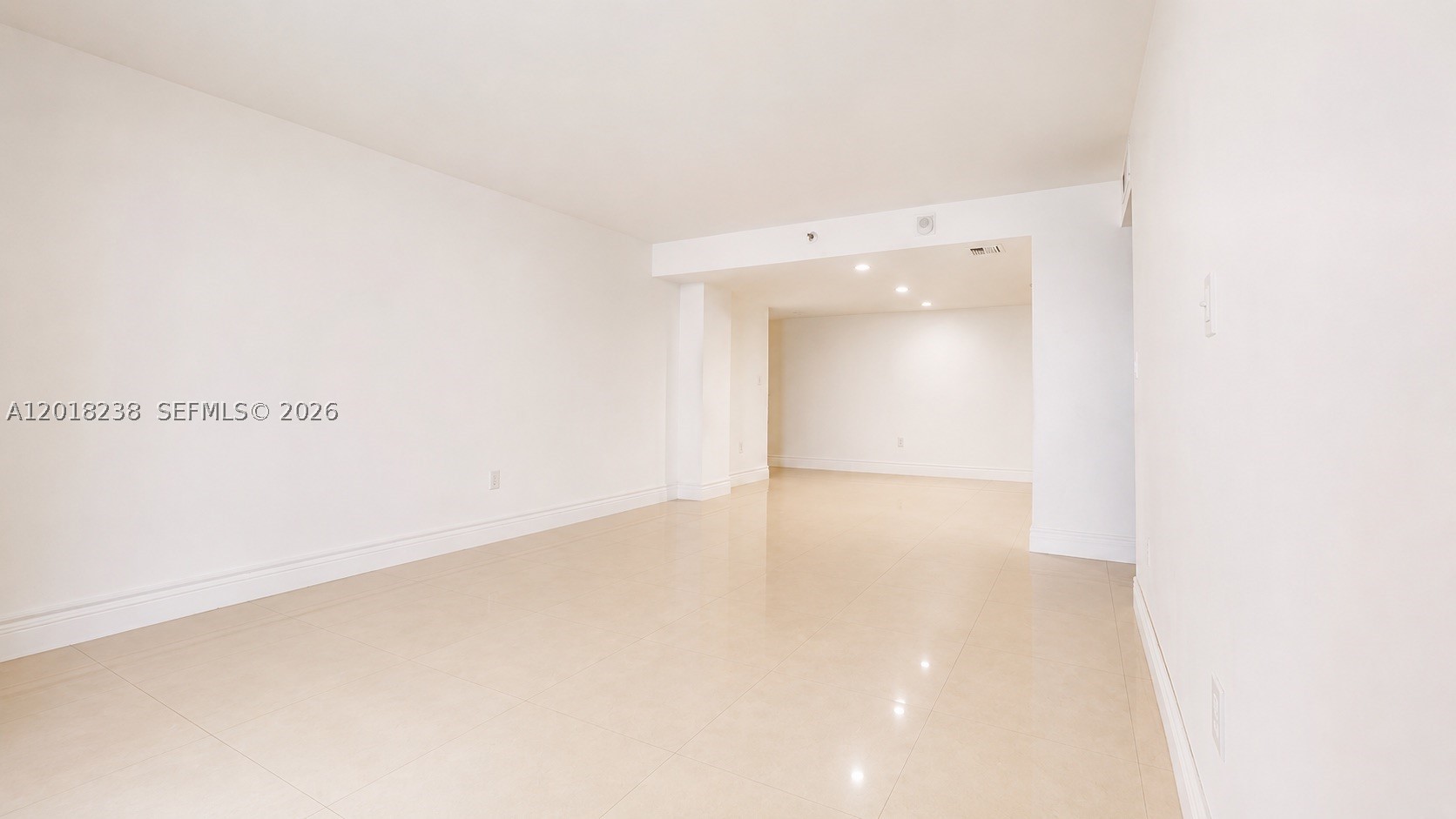 1621 Collins Ave 310 Property Photo 33