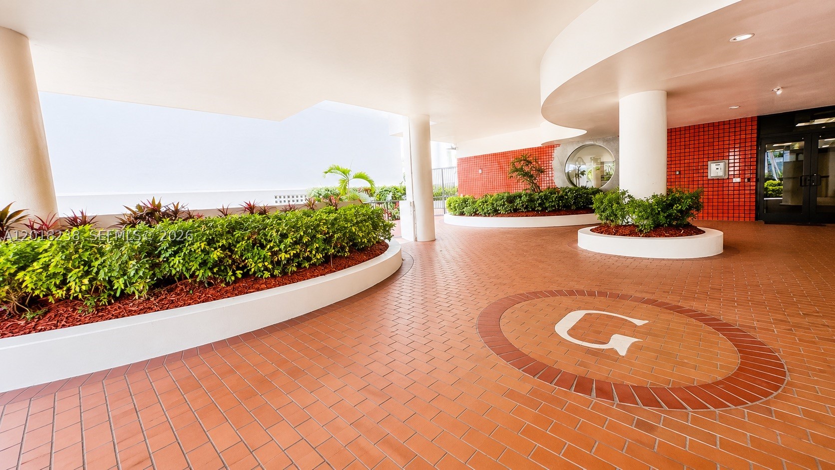 1621 Collins Ave 310 Property Photo 57
