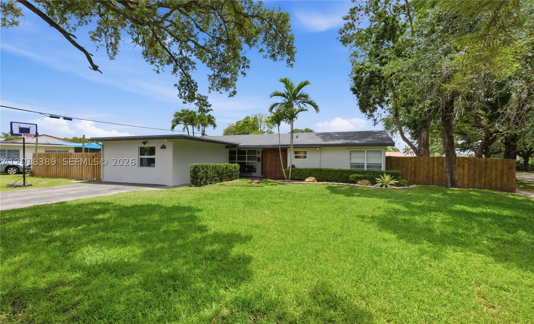 109 S 57th Ave Property Photo 44