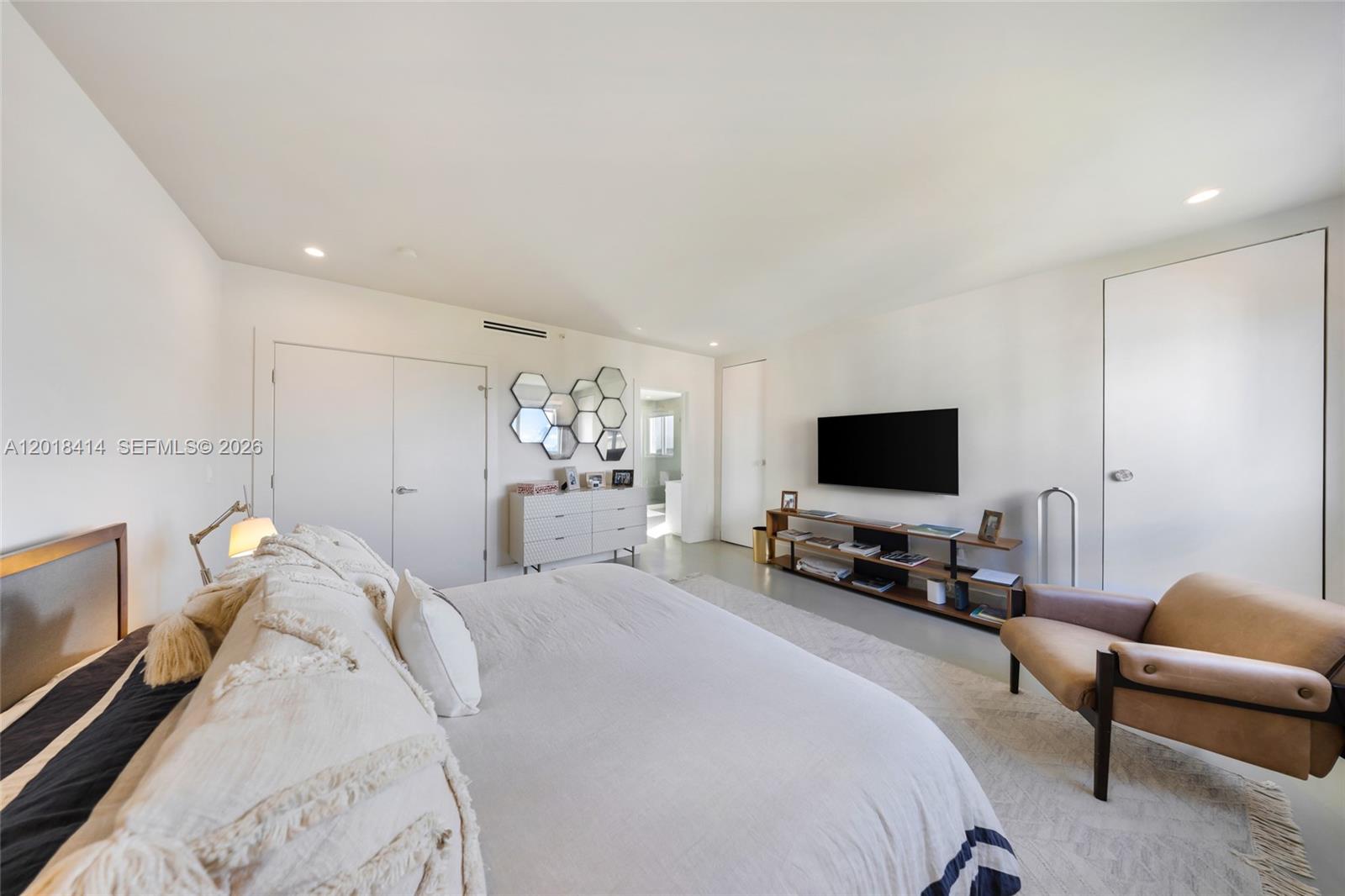 50 Ocean Lane Dr Ph603 Property Photo 16