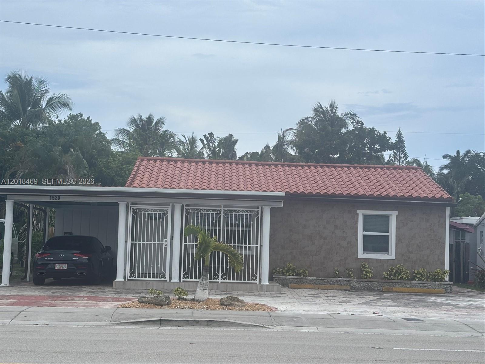 1520 N Andrews Ave Property Photo 1