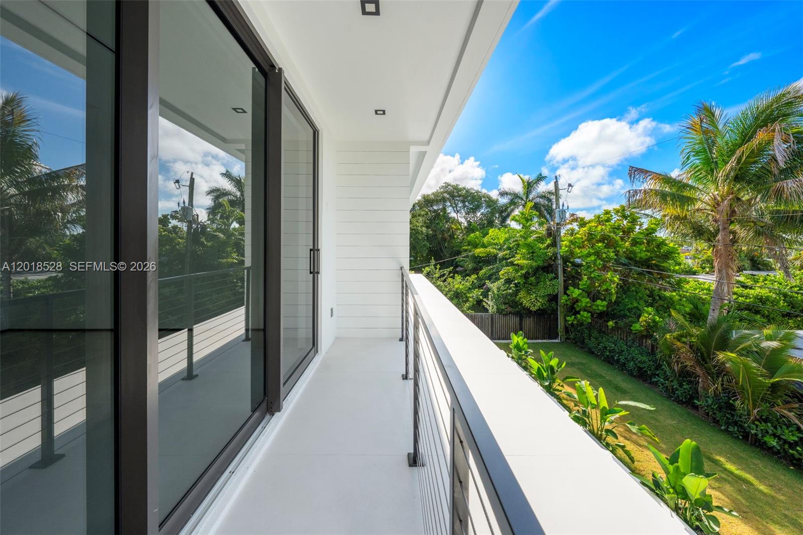 2096 Alamanda Dr Property Photo 33