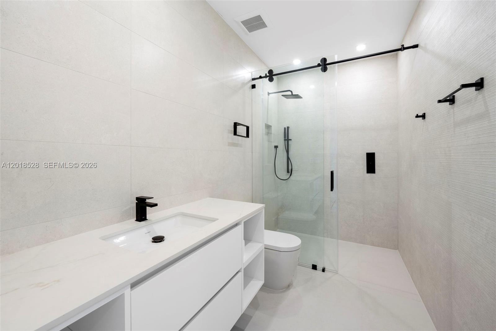 2096 Alamanda Dr Property Photo 42
