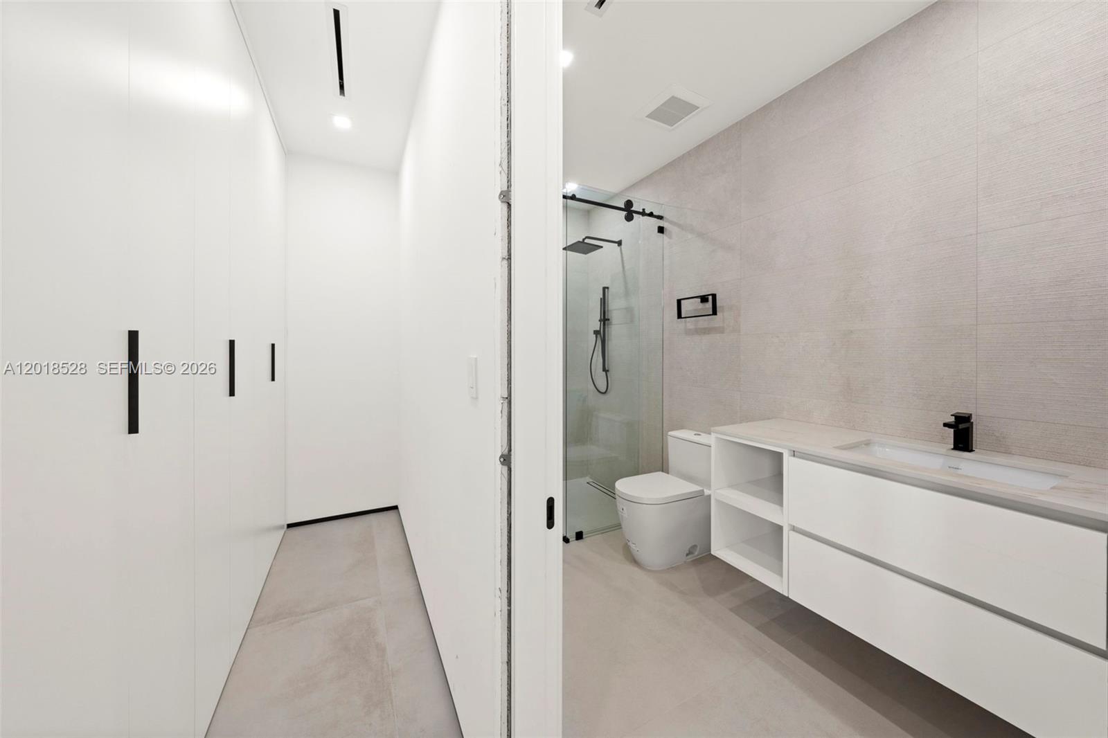 2096 Alamanda Dr Property Photo 44