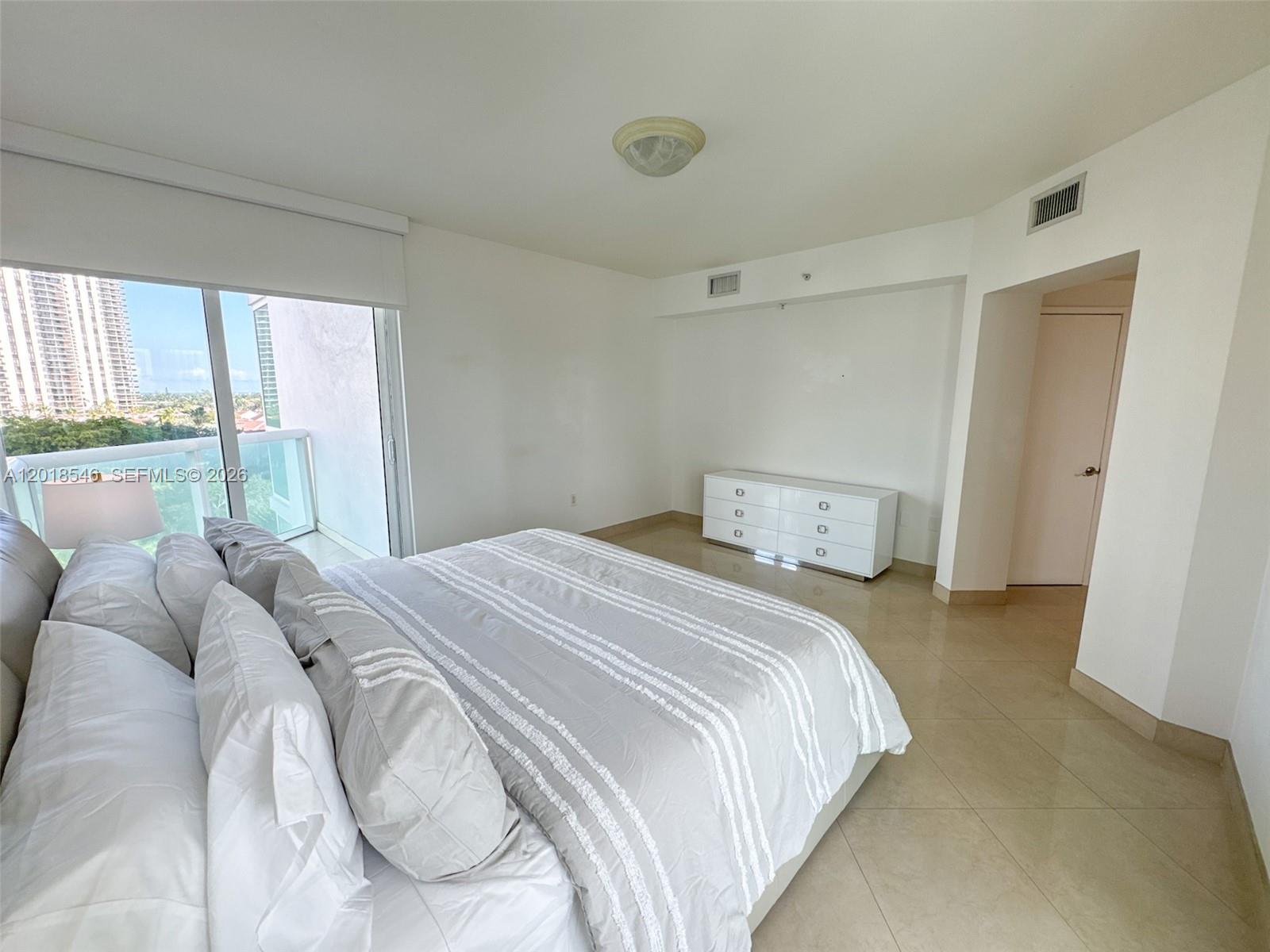 19400 Turnberry Way 531 Property Photo 15