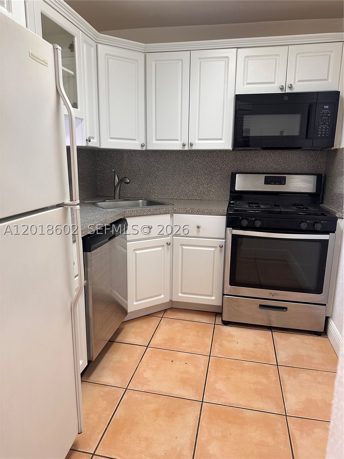 6713 N Kendall Dr 611 Property Photo 5