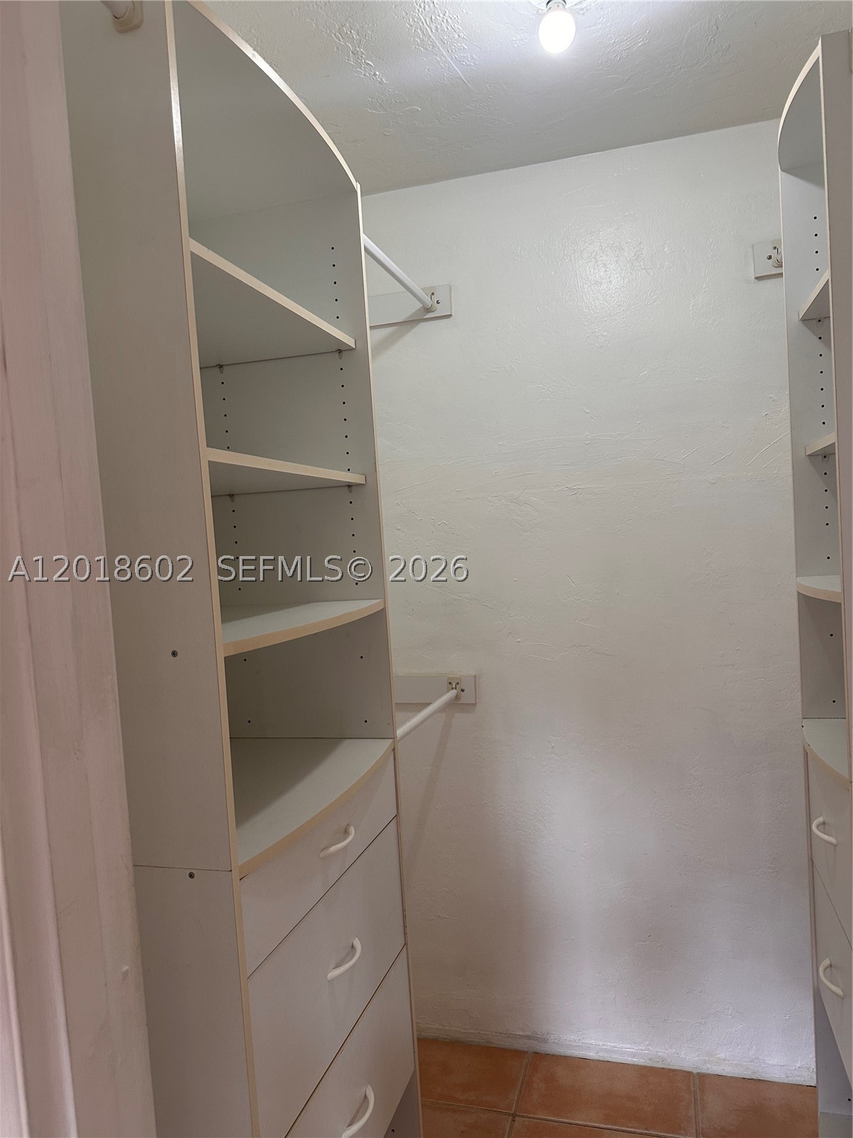 6713 N Kendall Dr 611 Property Photo 11