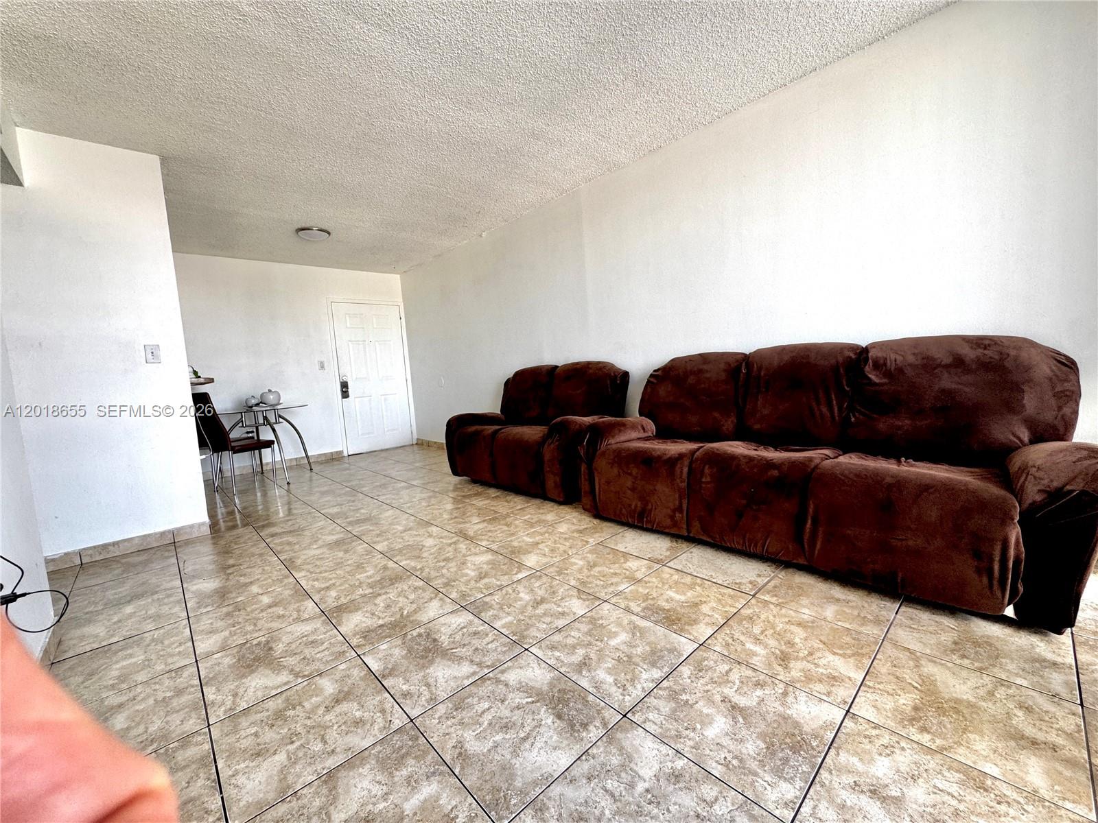 8145 Nw 7th St 404 Property Photo 4