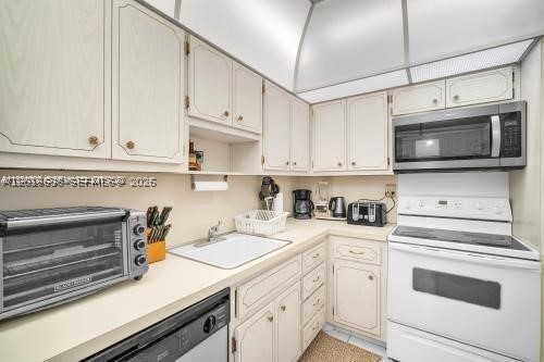 1950 S Ocean Dr 4d Property Photo 10