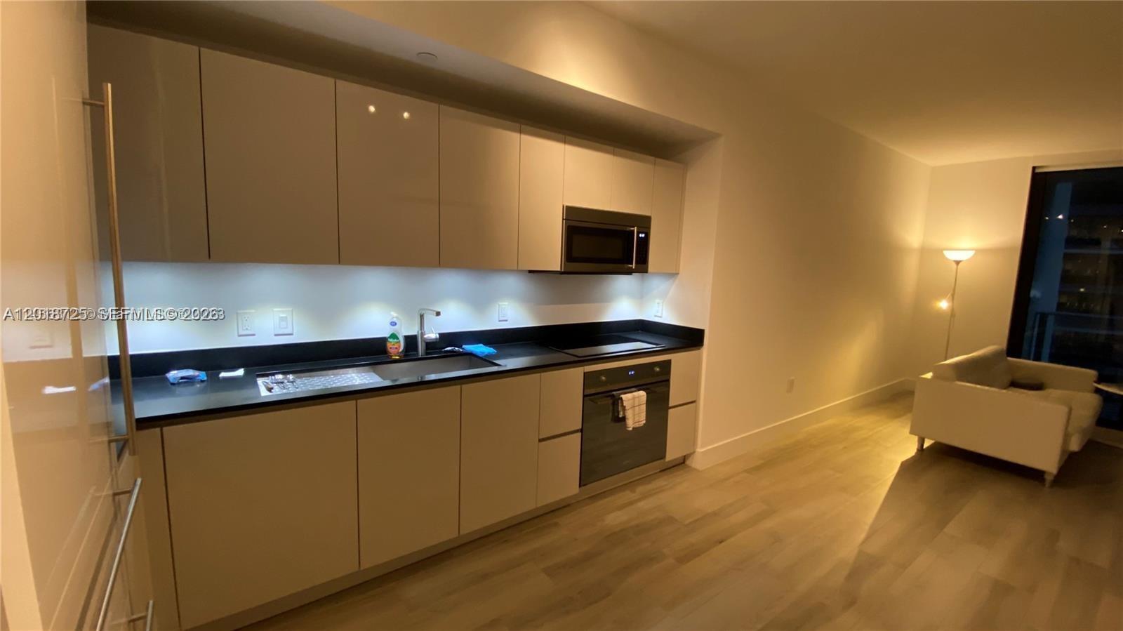 1010 Brickell Ave 2208 Property Photo 1