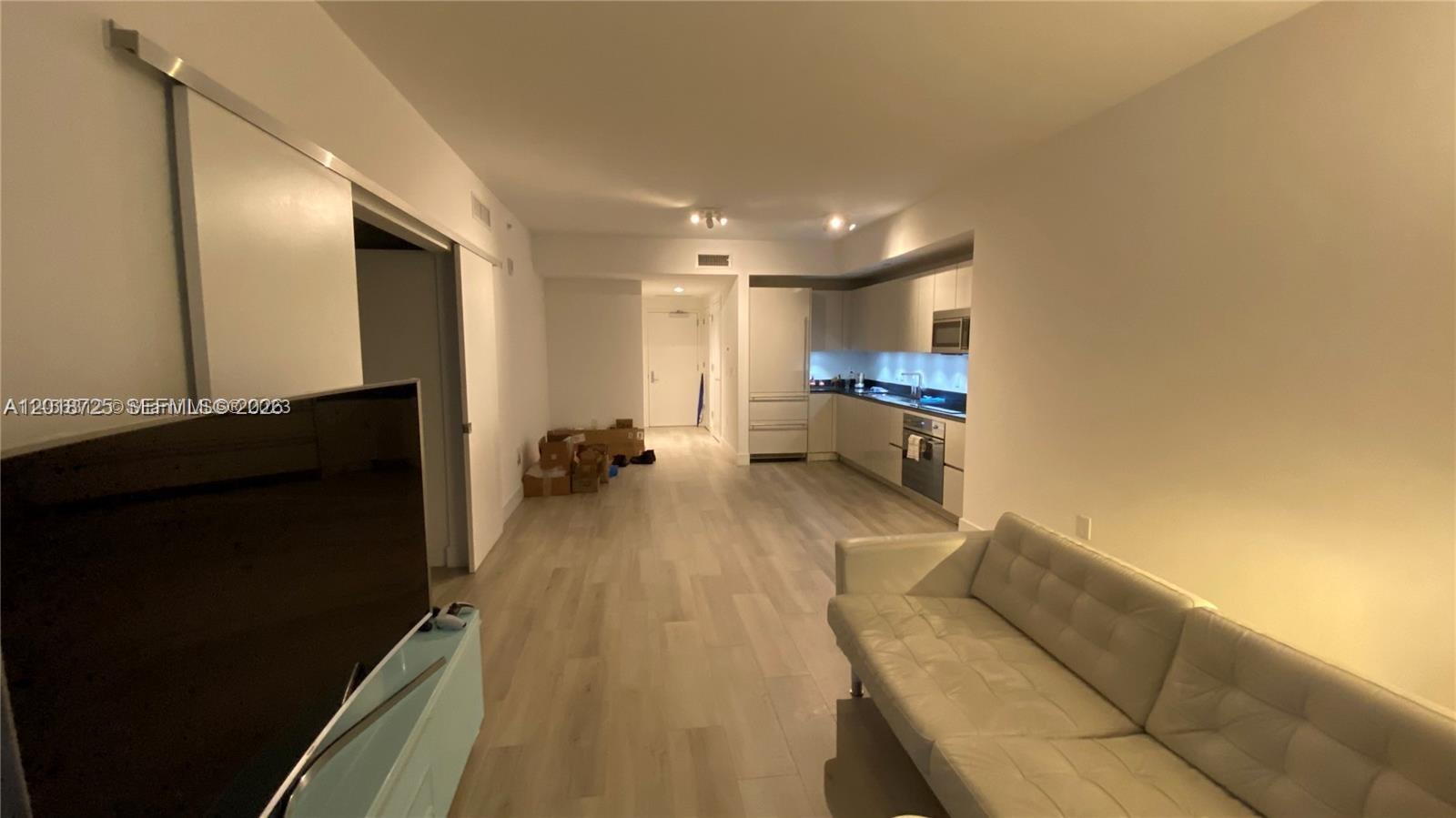 1010 Brickell Ave 2208 Property Photo 2
