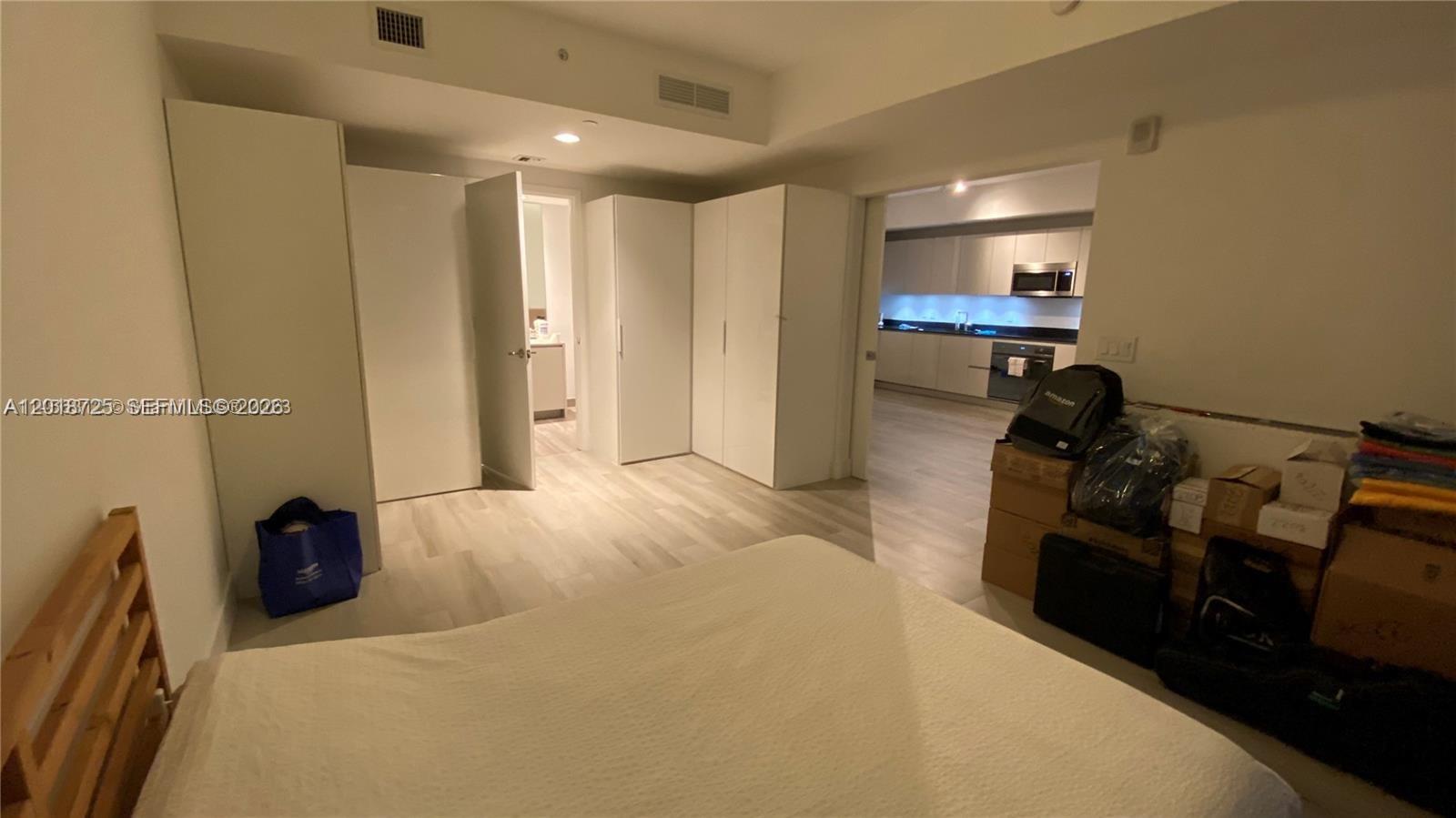 1010 Brickell Ave 2208 Property Photo 6