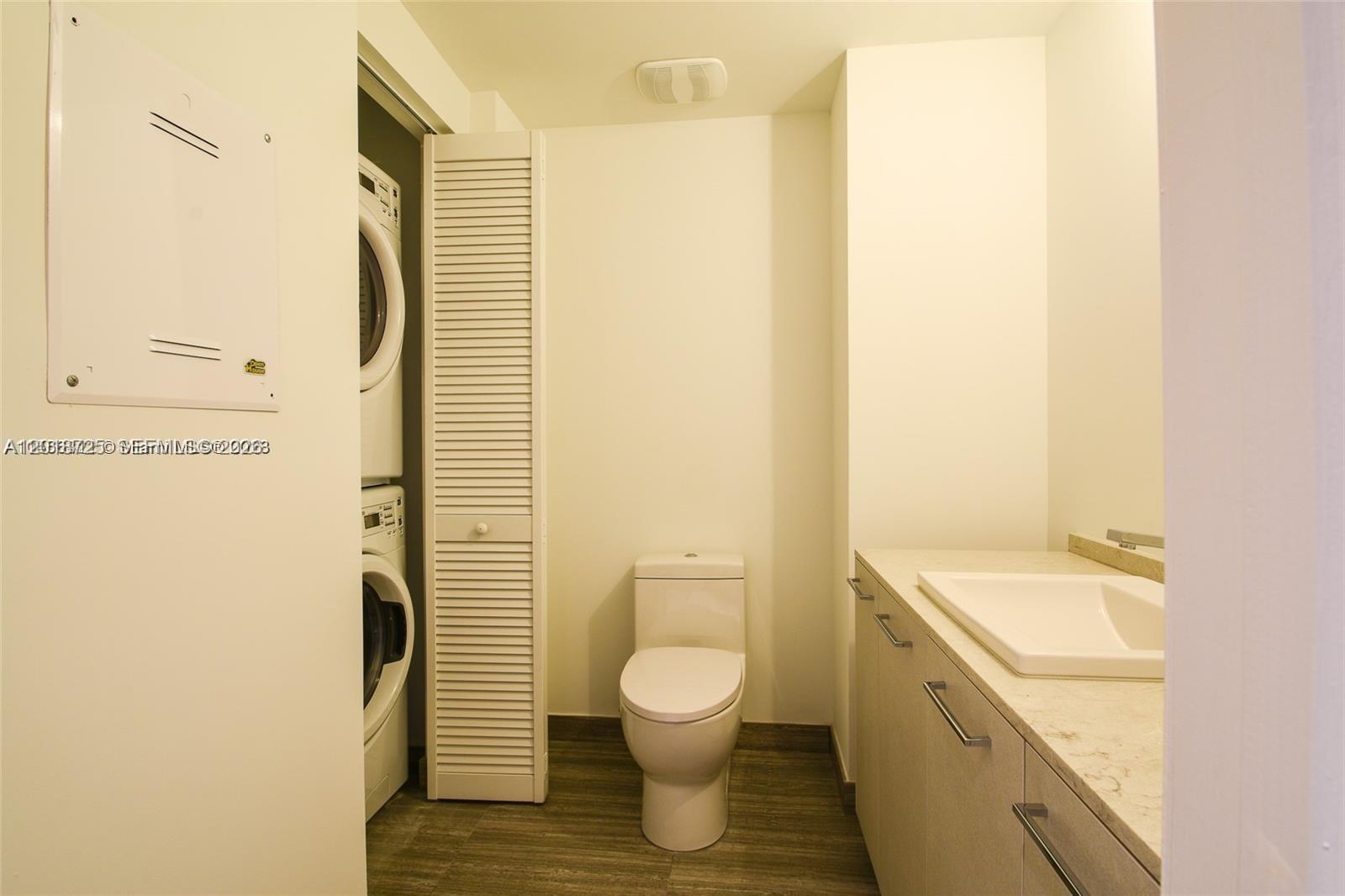 1010 Brickell Ave 2208 Property Photo 9