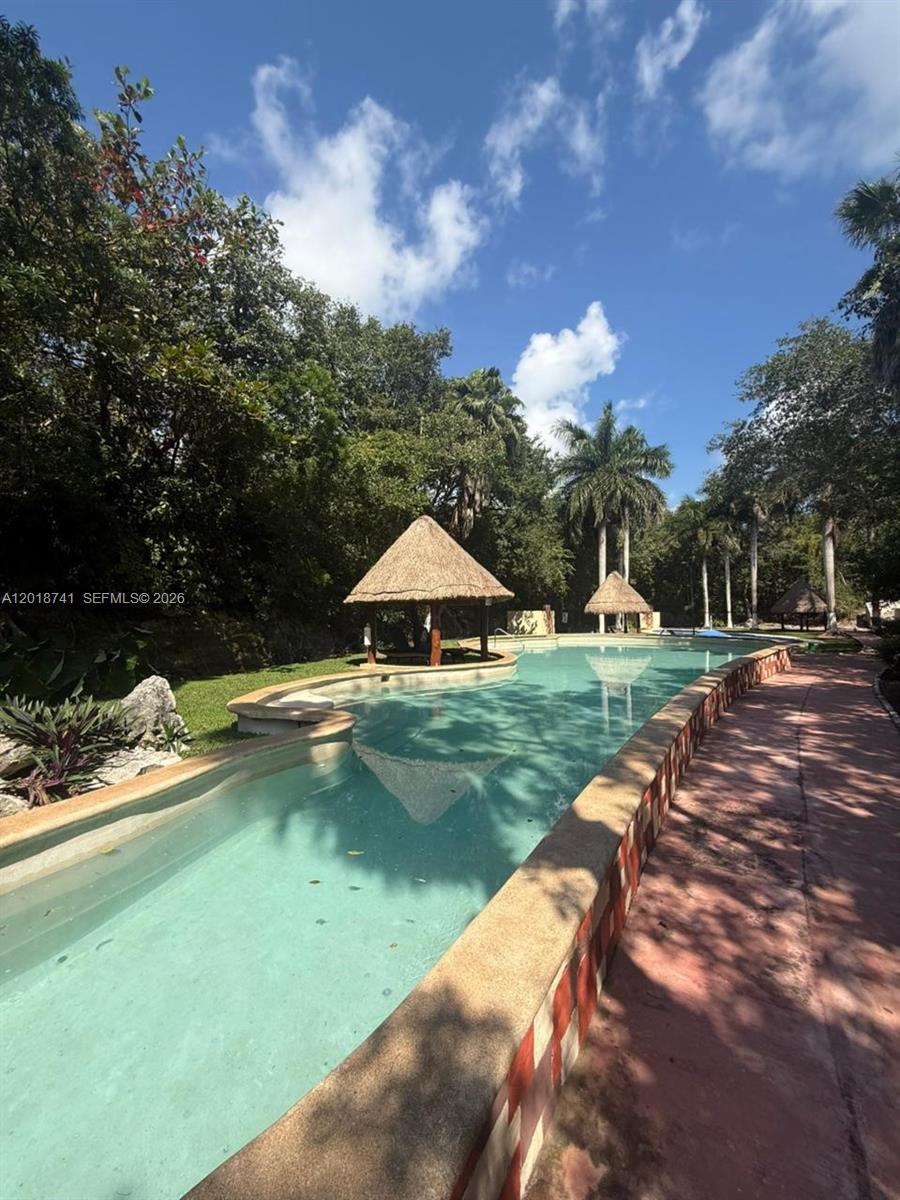Mz10 L25 Calle Isla Property Photo 10